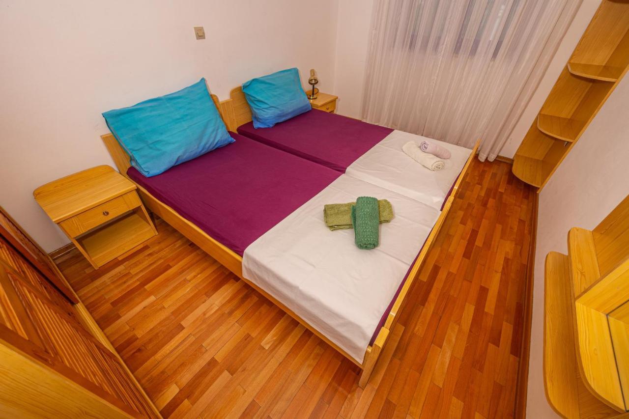 Apartments Francoise Crikvenica Bagian luar foto