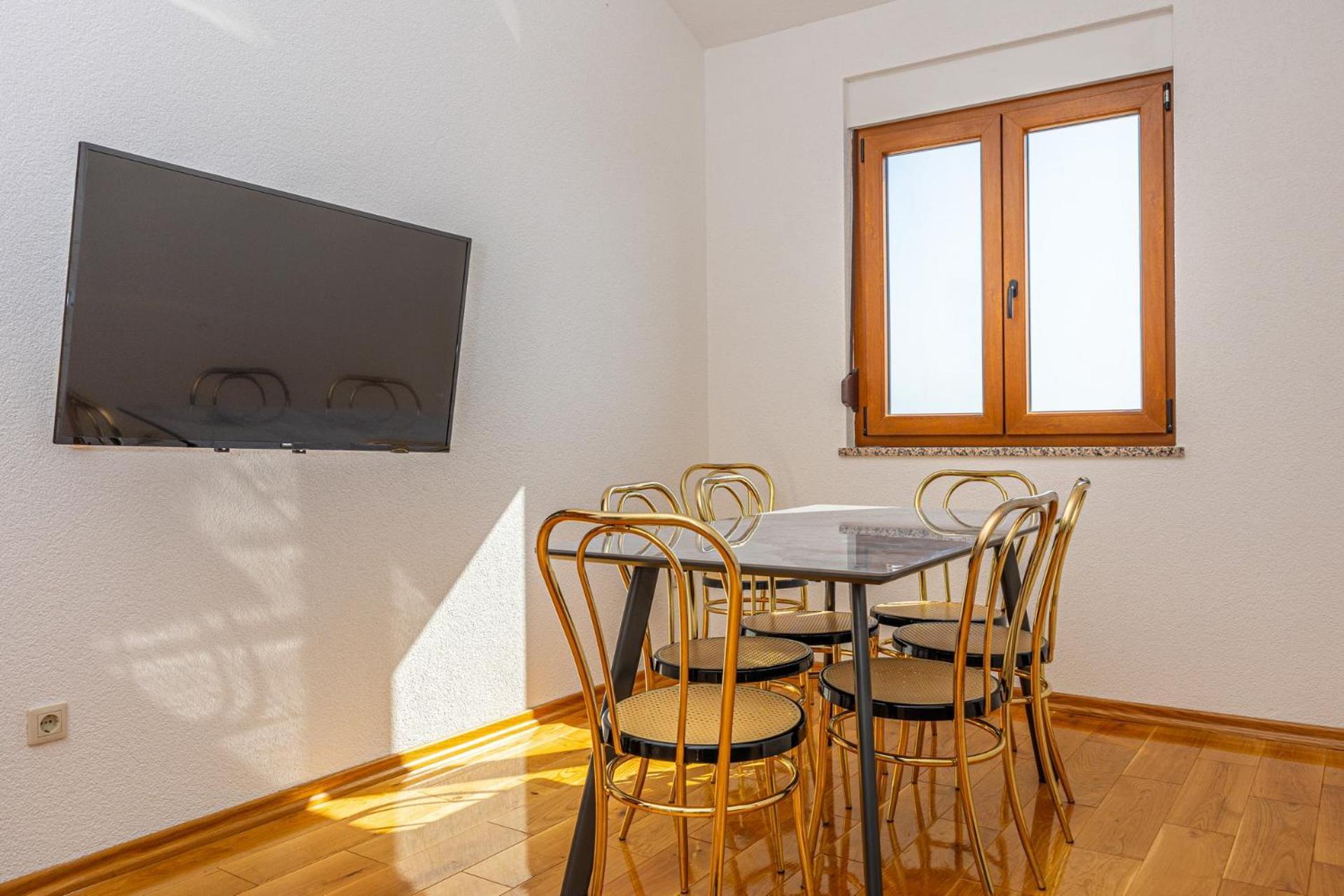 Apartments Francoise Crikvenica Bagian luar foto