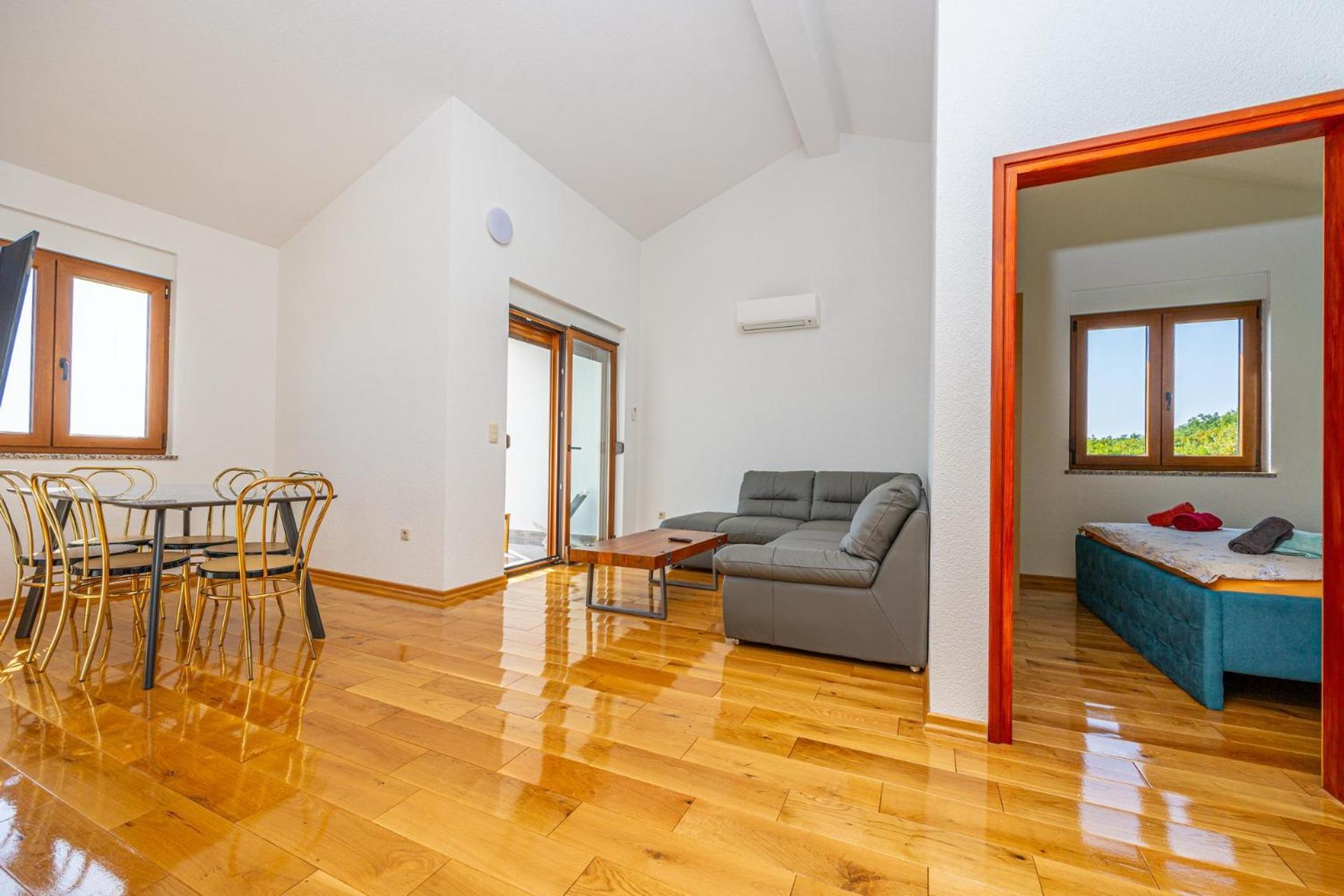Apartments Francoise Crikvenica Bagian luar foto