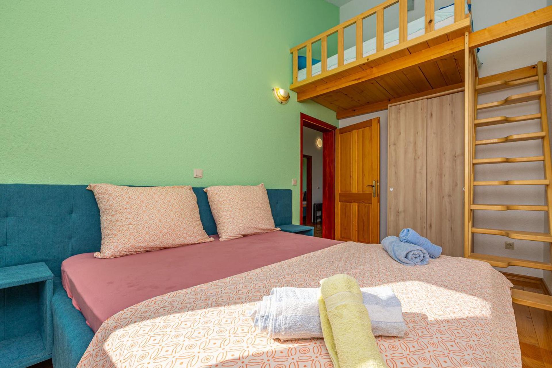 Apartments Francoise Crikvenica Bagian luar foto