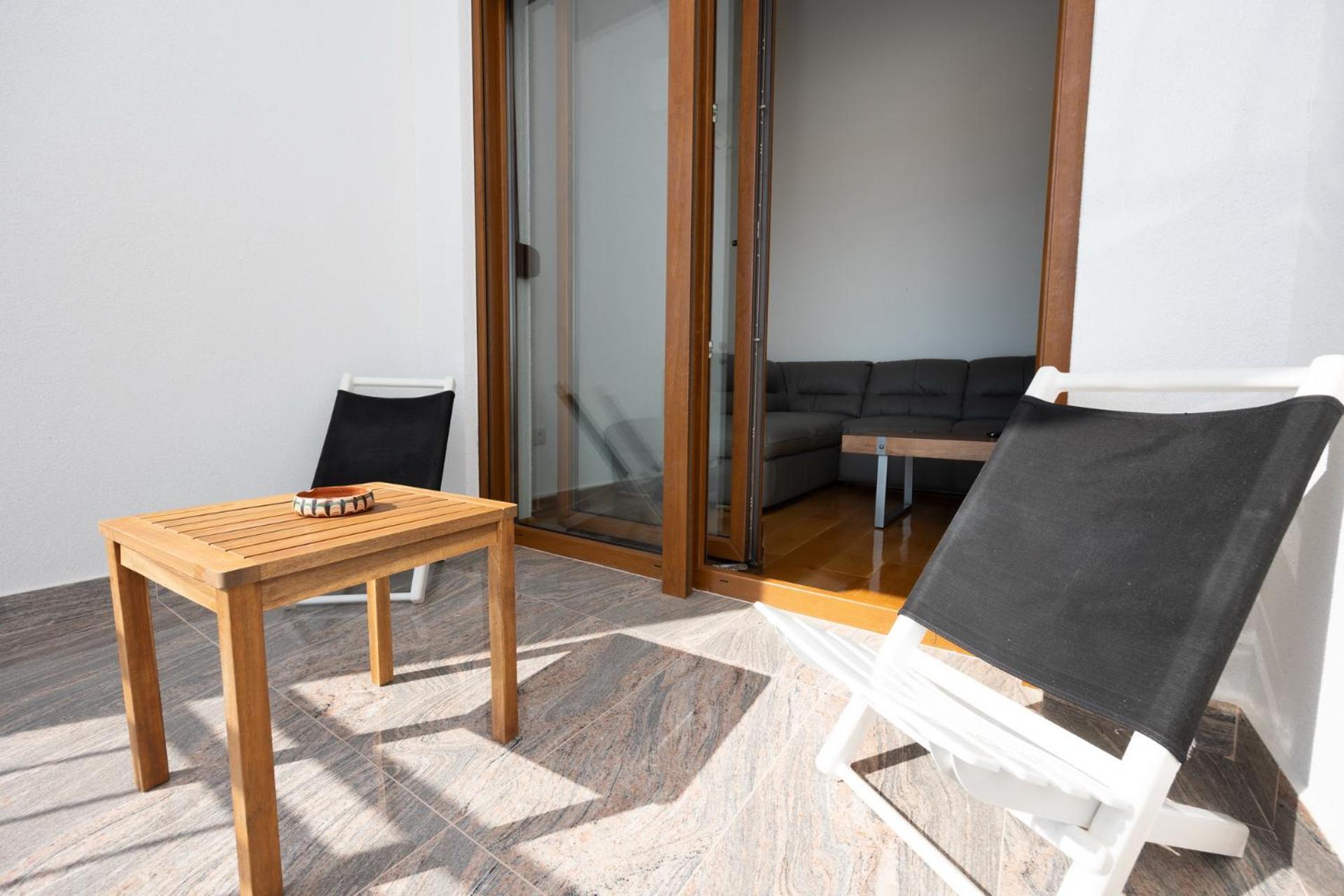Apartments Francoise Crikvenica Bagian luar foto
